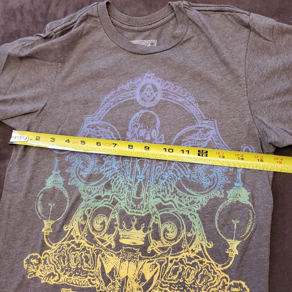 Urban Outfitters ☠️ deconstruction multi print grey tee - sz S very soft! - Picture 4 of 5